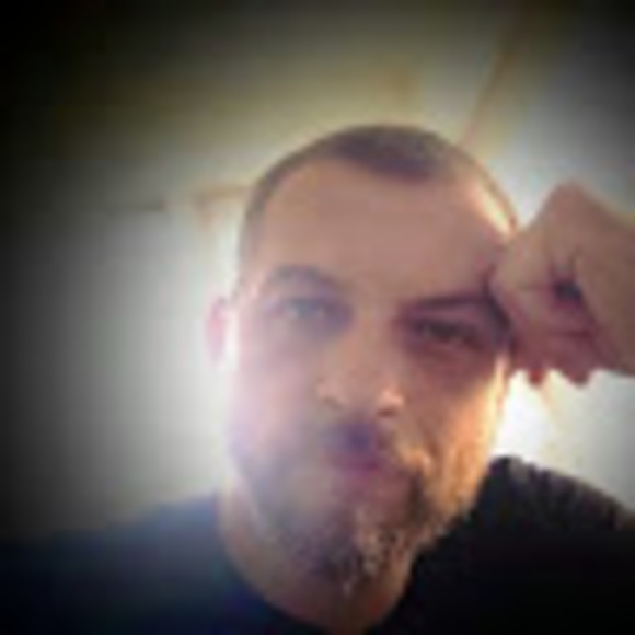Zoran Nikcevic - Poshmark Profile Picture of Zoran Nikcevic (@zorannk) on Poshmark