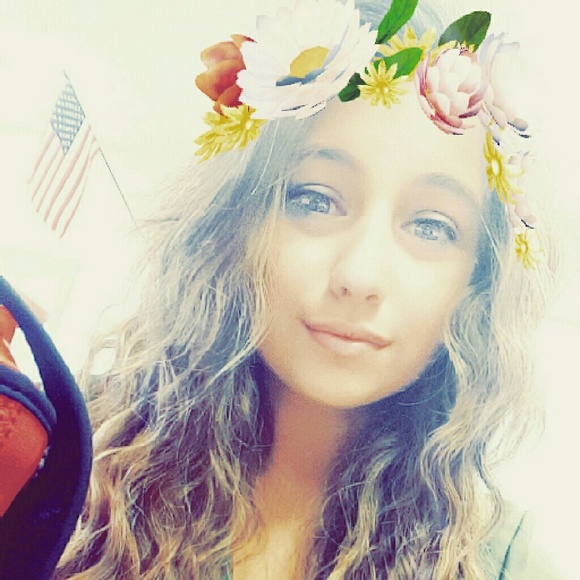 Profile Picture of Morgan Mccluskey (@morgannamperez1) on Poshmark