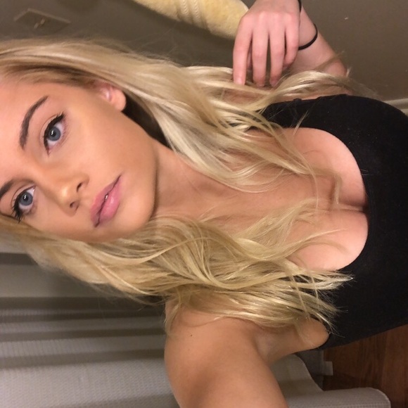 Profile Picture of Brittany Traurig (@britneytraurig) on Poshmark