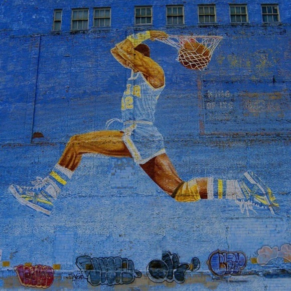 Profile Picture of Jesse Hernandez (@jessehernand413) on Poshmark