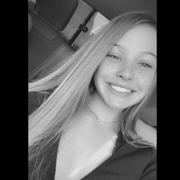 Profile Picture of Karlee Keith (@karleekeith8105) on Poshmark