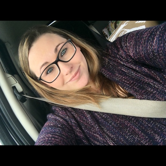 Profile Picture of Kelsey Kemplin (@kkemplin95) on Poshmark