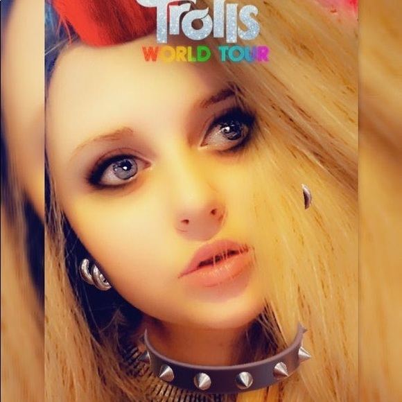 Profile Picture of Jessica Stapleton (@renaye199324) on Poshmark