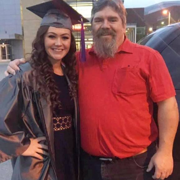 Profile Picture of Shelby Palser (@shelbypalser) on Poshmark