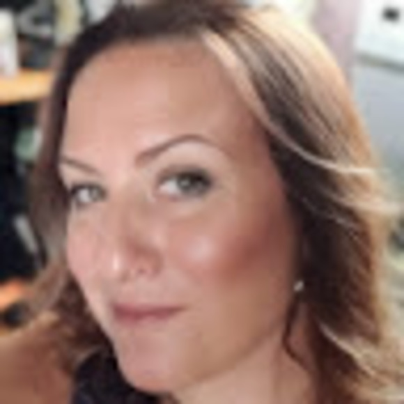 Profile Picture of Annette Odonnell (@annetteobx) on Poshmark