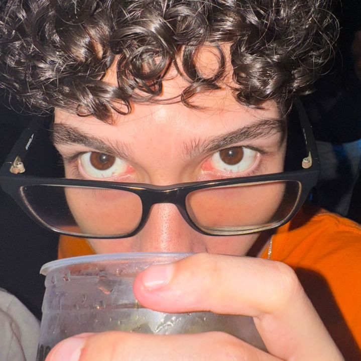 Profile Picture of   o cárcere da cabeluda (@r1naldi) on Tiktok