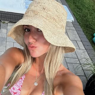 Profile Picture of Lindsay Fox (@_lindsayfox) on Instagram