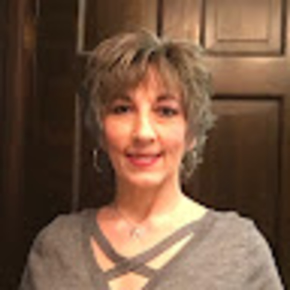 Profile Picture of Queen caldwell 54 Caldwell (@queencaldwell66) on Poshmark