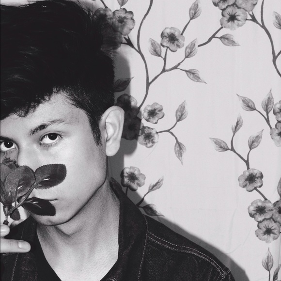 Profile Picture of Adrian Rodricks (@adrianrodricks) on Poshmark