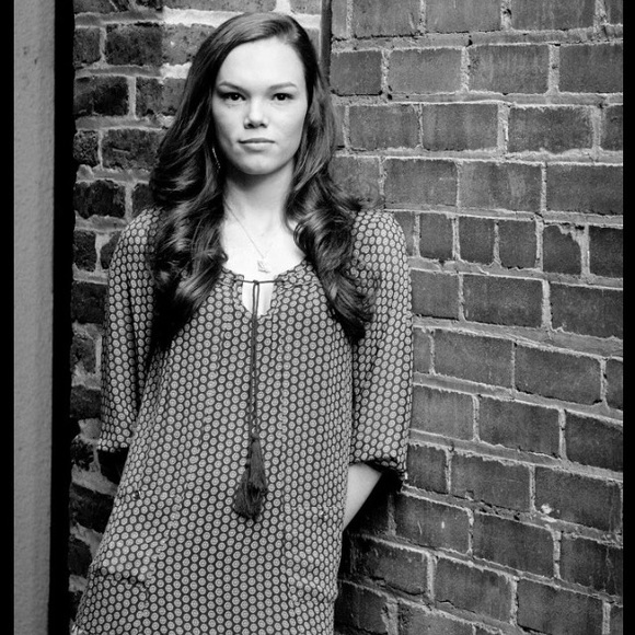 Profile Picture of Shea Eickhoff (@sheaeickhoff) on Poshmark