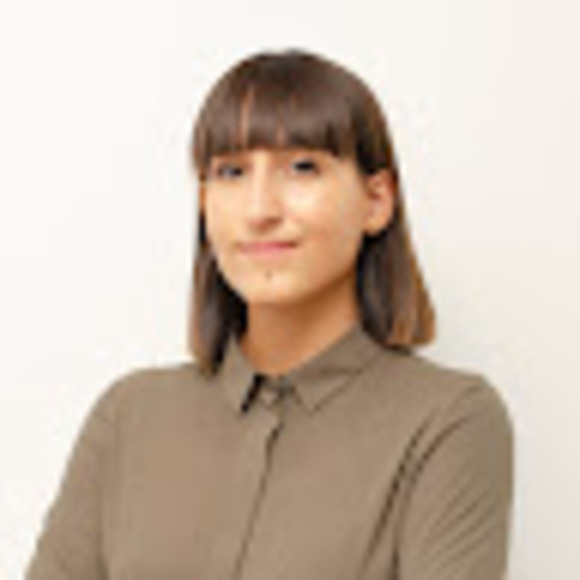 Profile Picture of Paolina Bertuzzi (@paolibert) on Poshmark