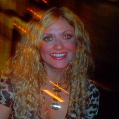 Profile Picture of Lisa Bennison (@lisatomes) on Twitter