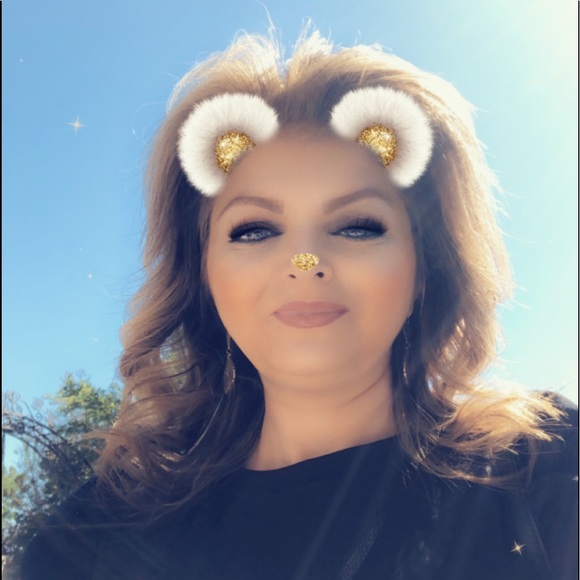 Profile Picture of Mersedeh Afzali (@mersedehafzali) on Poshmark