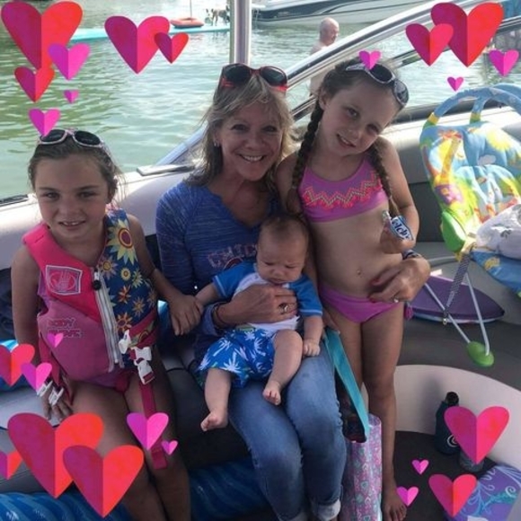 Profile Picture of Suzie Dessent (@suziedessent9) on Poshmark