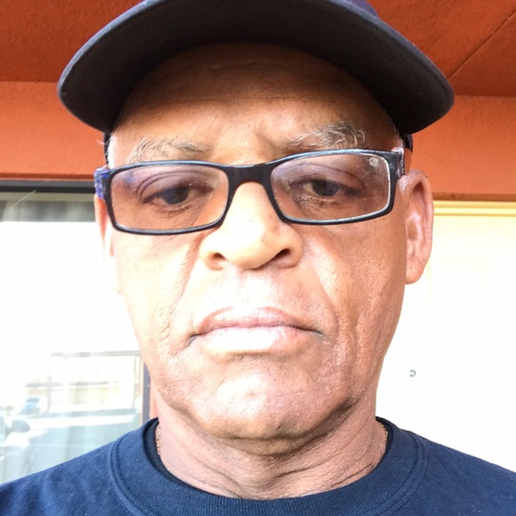 Profile Picture of George Tyler (@george_tyler) on Poshmark