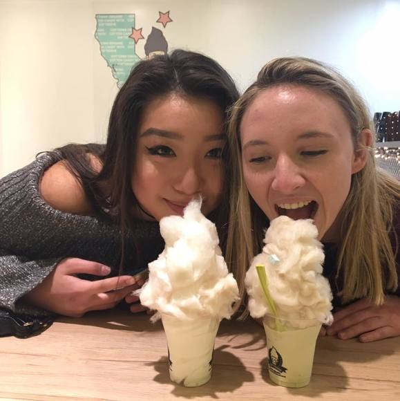 Profile Picture of Claire Liu (@wheeeeee) on Poshmark