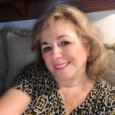 Profile Picture of Brenda Drake (@brendawordseed) on Twitter