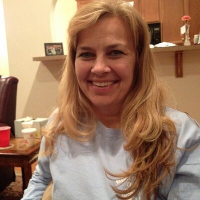 Profile Picture of Stacy Riddle (@RiddleStacy) on Twitter