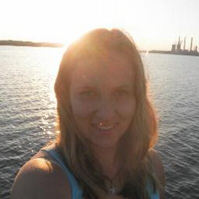 Profile Picture of Allison Renwick (@fhockeykeep4) on Twitter