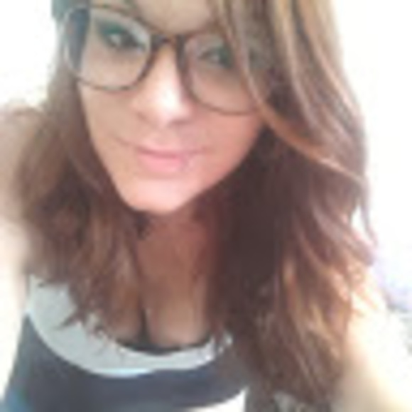 Profile Picture of Gabrielle Bernier (@gabebernier28) on Poshmark