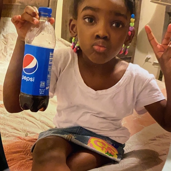 Profile Picture of Kim e. Duncan-allen (@duncanak150) on Poshmark