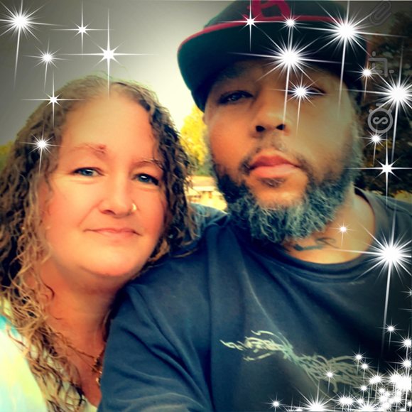 Pamela Cyrus - Poshmark Profile Picture of Pamela Cyrus (@pamnbun) on Poshmark