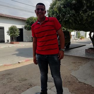 Profile Picture of Alejandro Isaza (@alejo.quinisaza) on Facebook