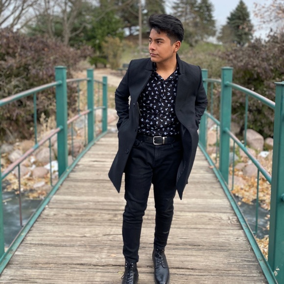 Profile Picture of Nathan Chavez (@nathanxc_) on Poshmark