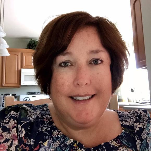 Profile Picture of Sharon Dunlap (@ksdunlap) on Poshmark