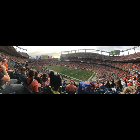 Profile Picture of Donovan Stutman (@donovan_stutman) on Poshmark