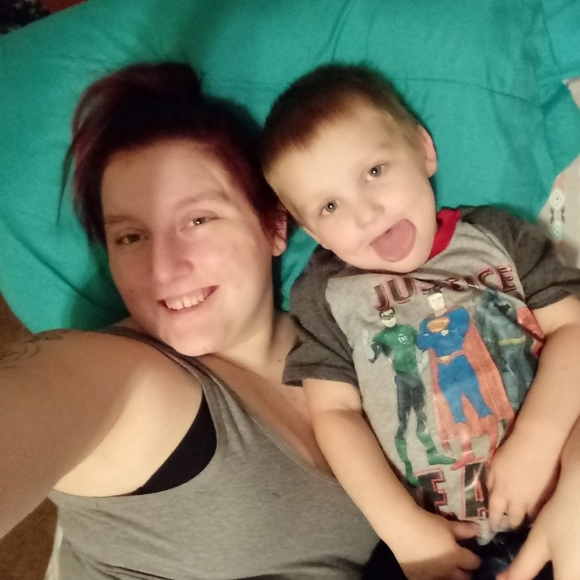 Alexandria Wickham - Poshmark Profile Picture of Alexandria Wickham (@allieeeeeeee) on Poshmark