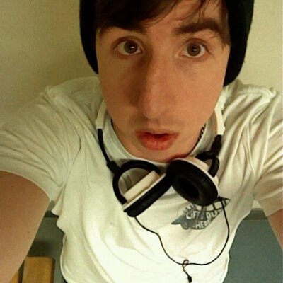 Profile Picture of Chris Silverthorne (@chrissmokey88) on Twitter