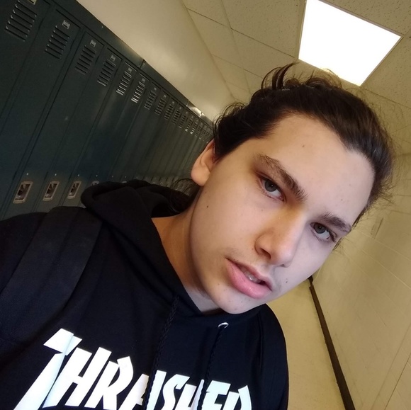 Profile Picture of Chris Stockwell (@cstockwell03) on Poshmark