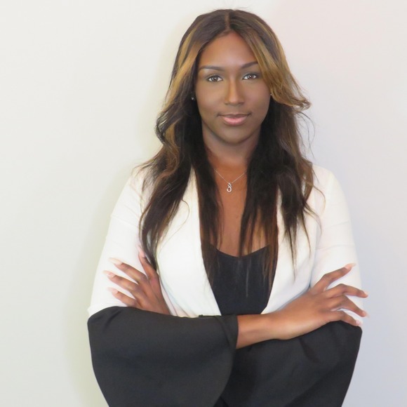 Profile Picture of Jasmine Wiggins (@jmwiggins19) on Poshmark