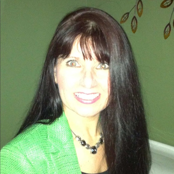 Profile Picture of Alice Marselle (@alice425) on Poshmark