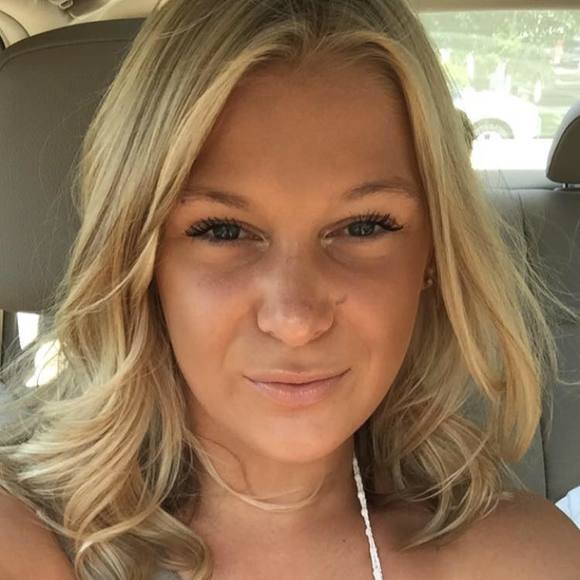 Profile Picture of Kaitlin Krolikowski (@kkrolikowski) on Poshmark