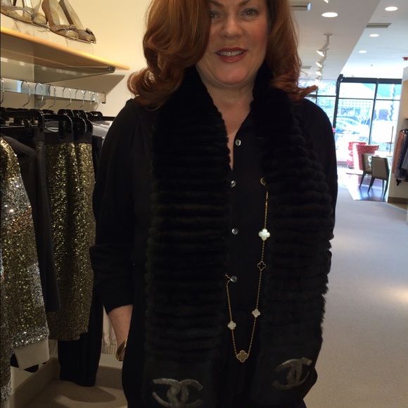 Profile Picture of Karen Raeburn (@karen1158) on Poshmark