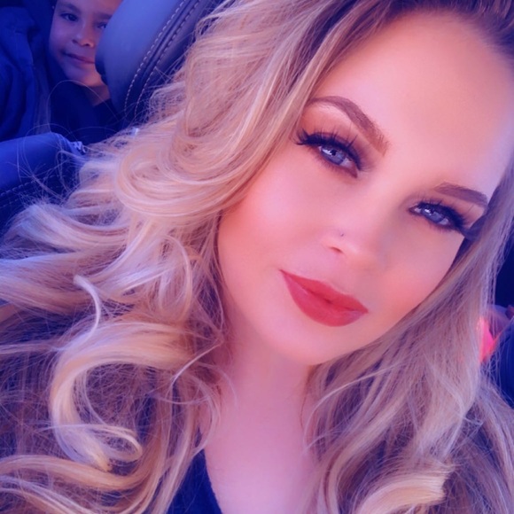 Profile Picture of Natasha Bachicha (@tashalb19) on Poshmark