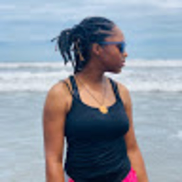 Aominae's Curls - Poshmark Profile Picture of Aominae's Curls (@oneandonlybeata) on Poshmark