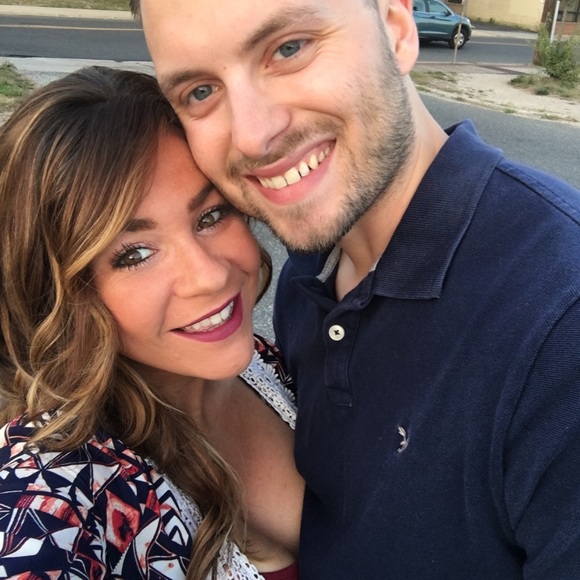 Profile Picture of Kim Vignieri (@kimmixox0825) on Poshmark