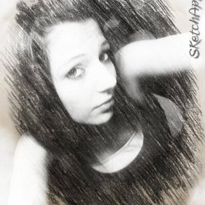 Profile Picture of Brittany Clawson (@xoxoxBrittoxoxo) on Twitter