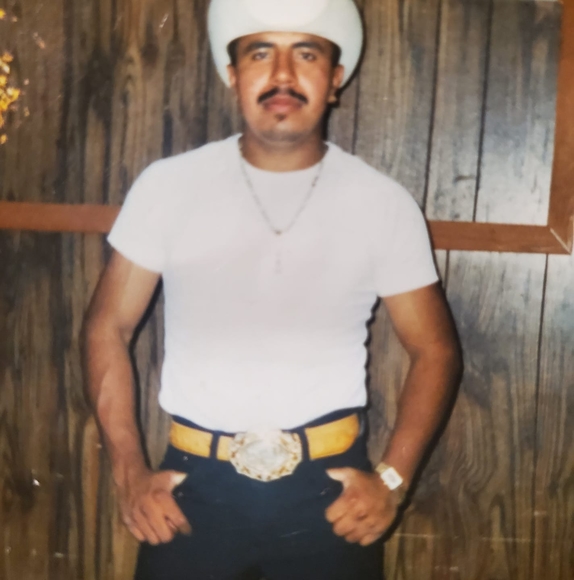 Profile Picture of Leonel Chavez (@leonelchavez) on Poshmark
