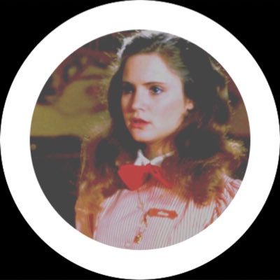 Profile Picture of Haley Curtis (@haleythebaby) on Twitter