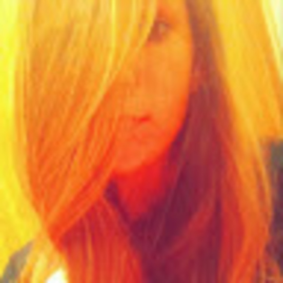 Profile Picture of Morgan Zmijewski (@morganz9133) on Poshmark
