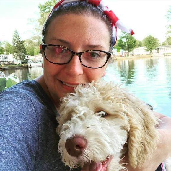 Profile Picture of Tnicolle Stinedurf (@traysii) on Poshmark