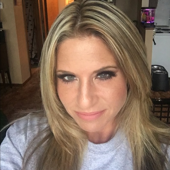 Profile Picture of Meadow Kosydar (@kosydar12) on Poshmark