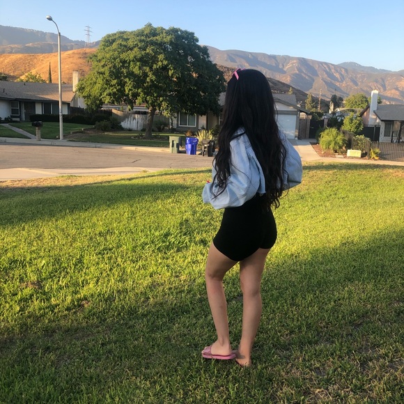 Profile Picture of Sam Vasquez (@zayumsamm) on Poshmark