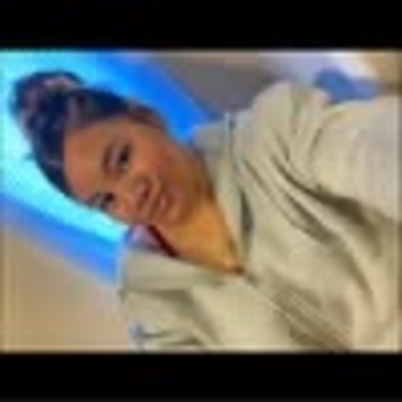 Profile Picture of Daling Daling (@salikdarling5) on Poshmark