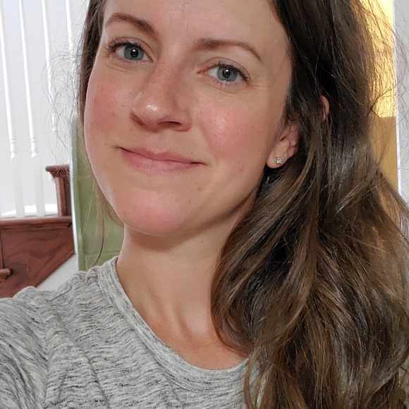 Profile Picture of Keri Hemker (@kerihemker) on Poshmark