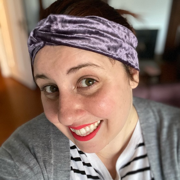 Stéphanie Normandeau - Poshmark Profile Picture of Stéphanie Normandeau (@stephaniebooks) on Poshmark